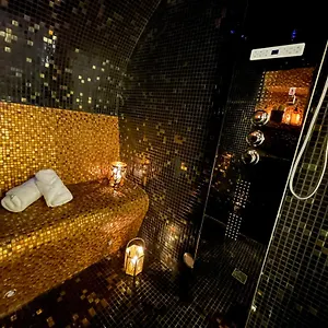 Les Bains D'aphrodite, Hammam & Love hôtel